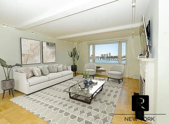 Breathtaking Views of the Hudson in Upper Westside Prewar Classic