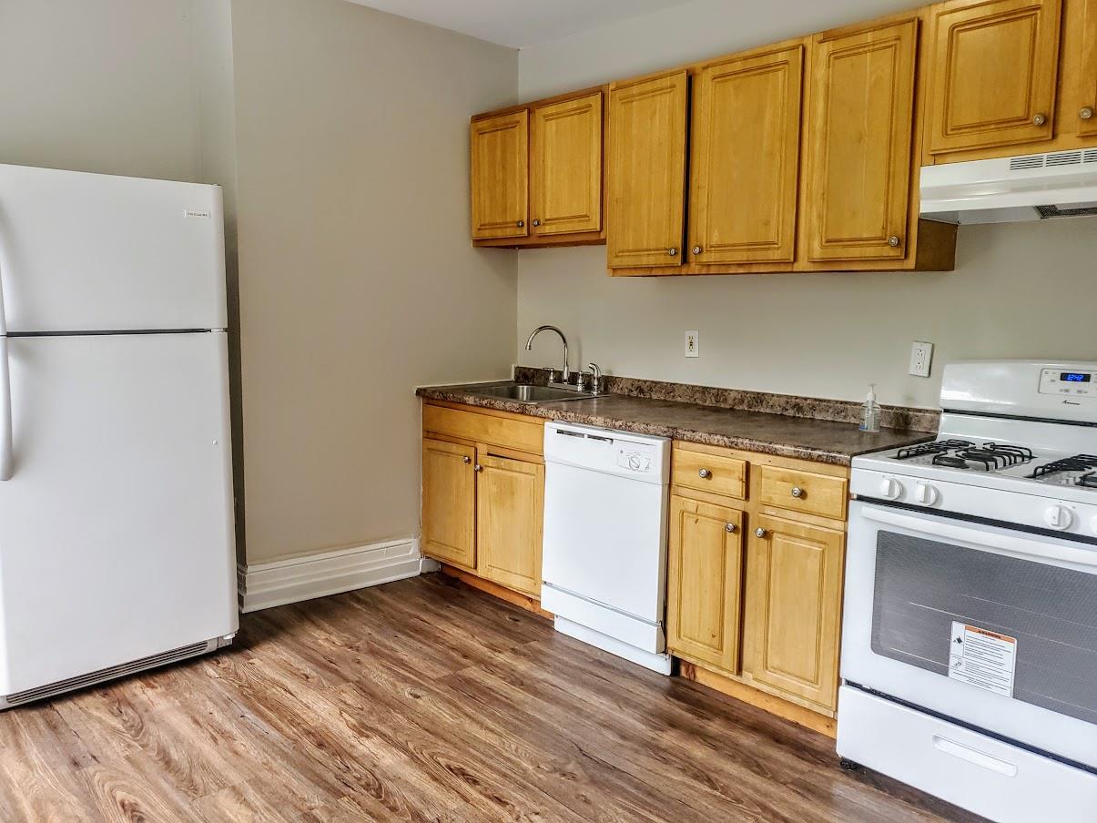 186 Summit Ave 2 Jersey City Journal Sq, Jersey City NJ 07304