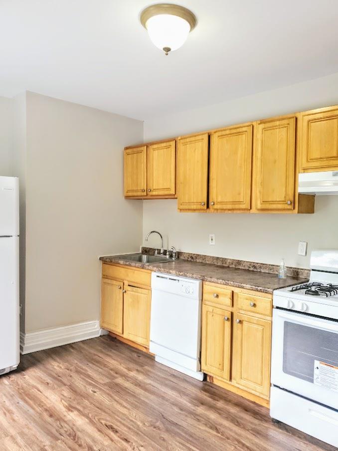 186 Summit Ave 2 Jersey City Journal Sq, Jersey City NJ 07304