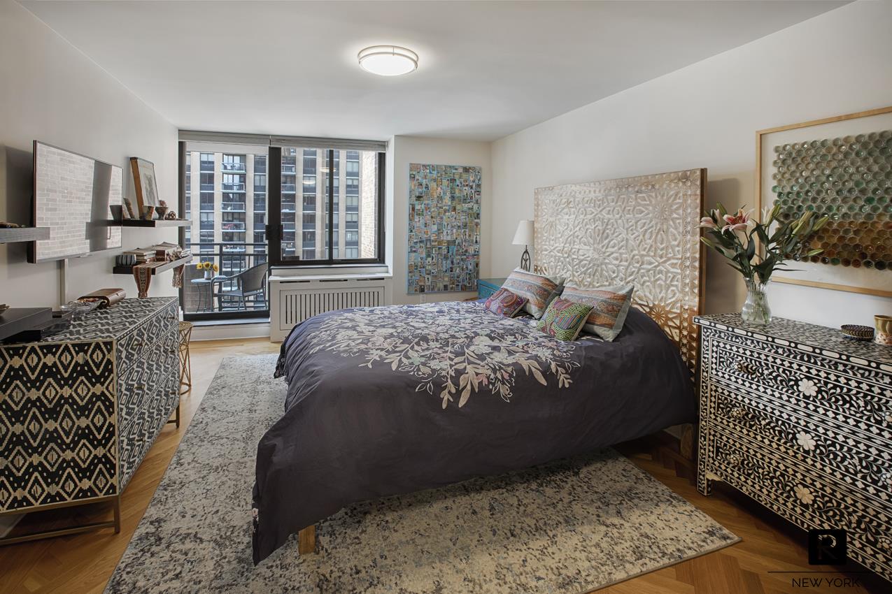 1991 Broadway Lincoln Square New York NY 10023