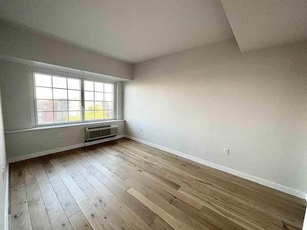 555 Waverly Avenue 4H Clinton Hill Brooklyn NY 11238