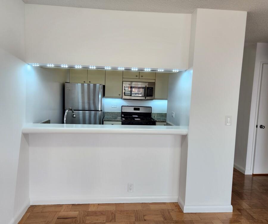 415 East 37th Street, #10H