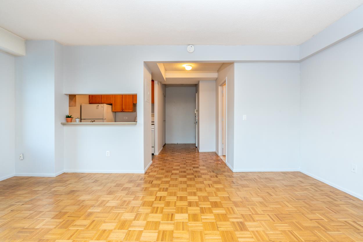 4-74 48th Avenue 3-BB Hunters Point Queens NY 11109