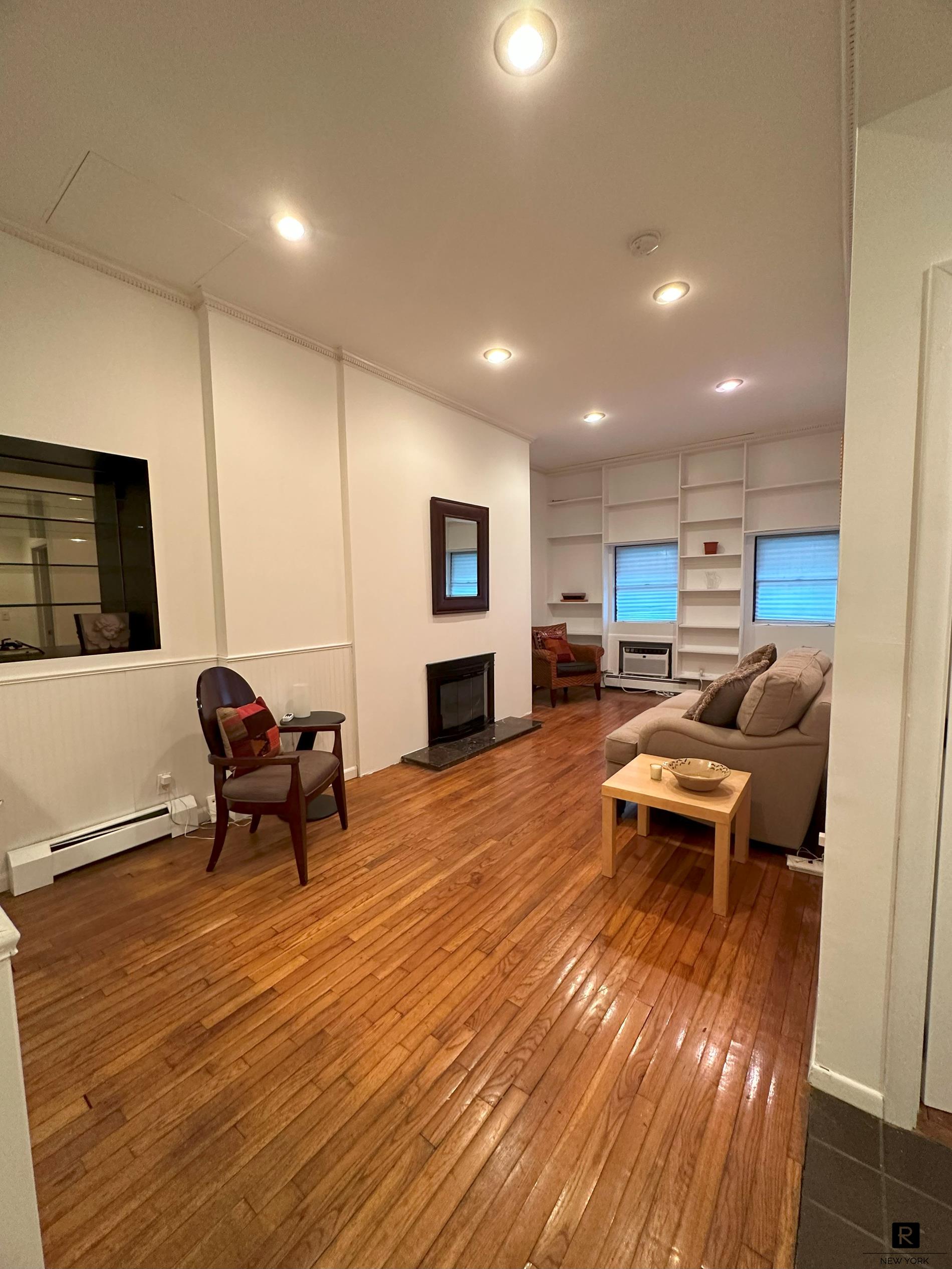 521 West 47th Street, #1A