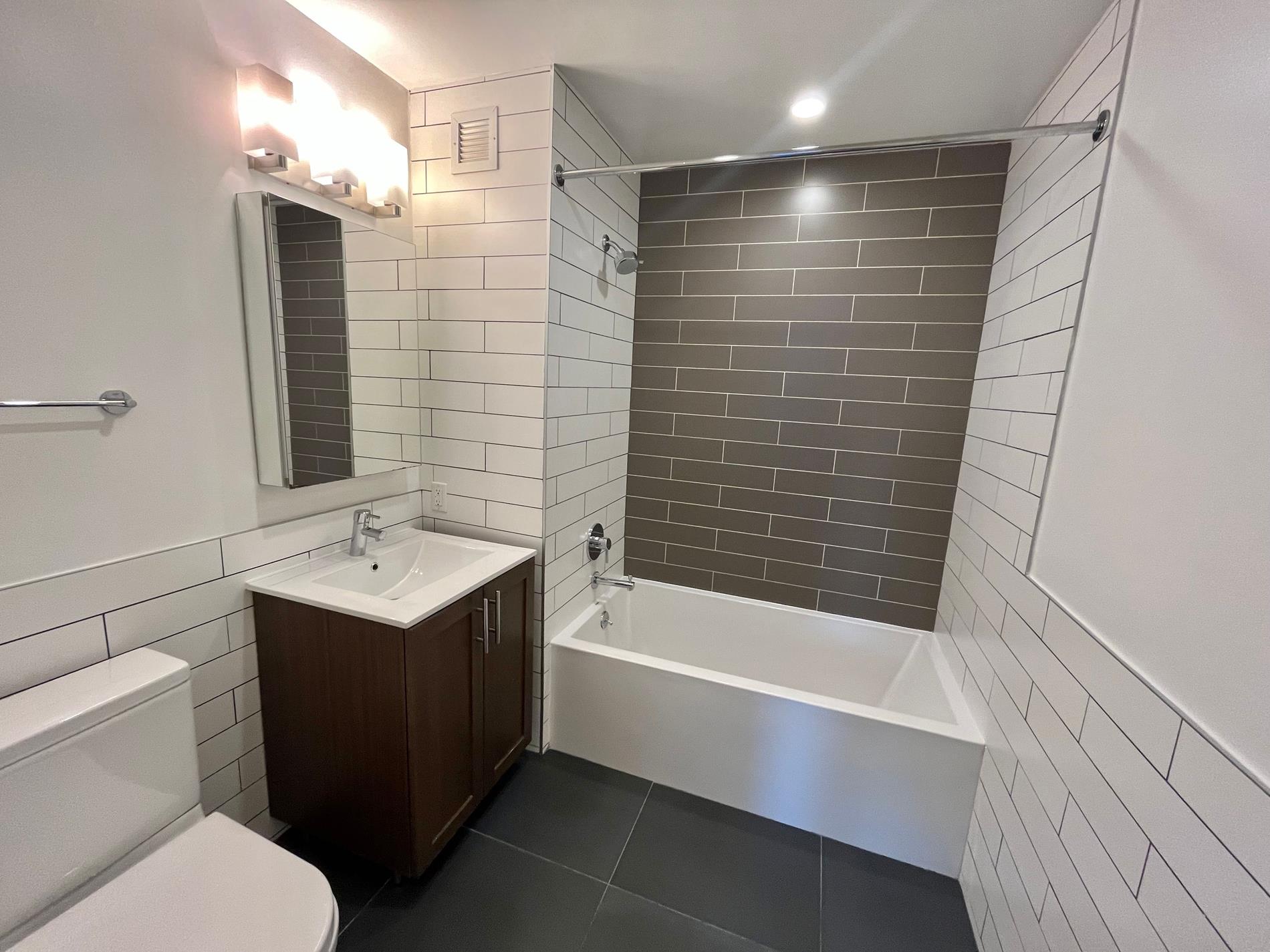 490 Myrtle Avenue 6-A Clinton Hill Brooklyn NY 11205