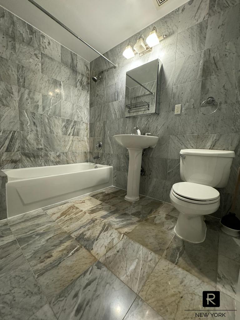 225 East 58th Street Midtown East New York NY 10022