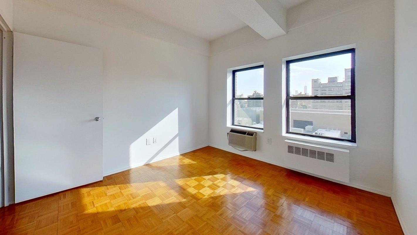 360 West 34th Street, #10V