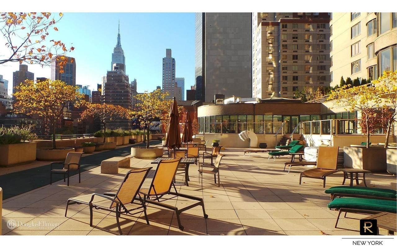 330 East 38th Street, #25N