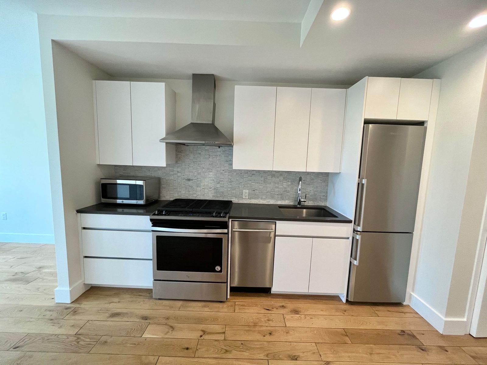 504 Myrtle Avenue, #5F