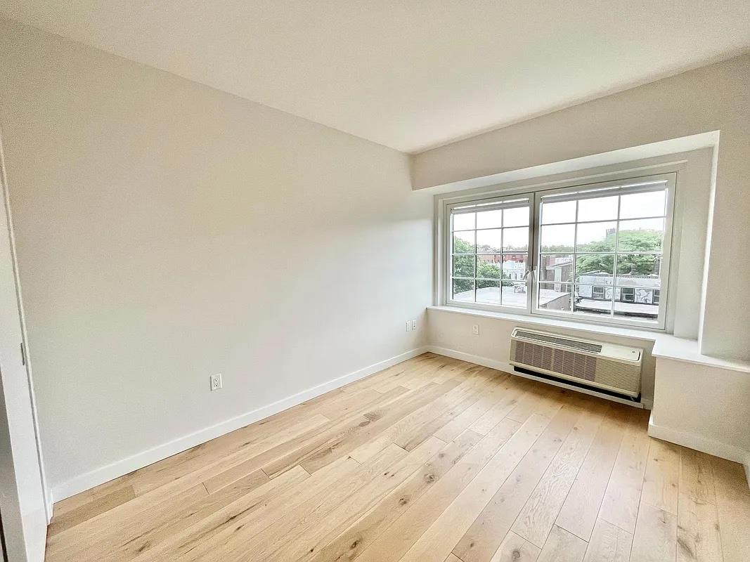 555 Waverly Avenue 6-B Clinton Hill Brooklyn NY 11238