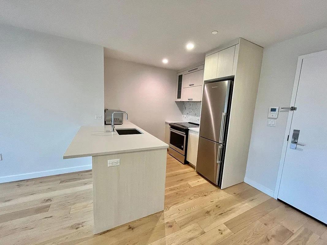 555 Waverly Avenue 6-B Clinton Hill Brooklyn NY 11238