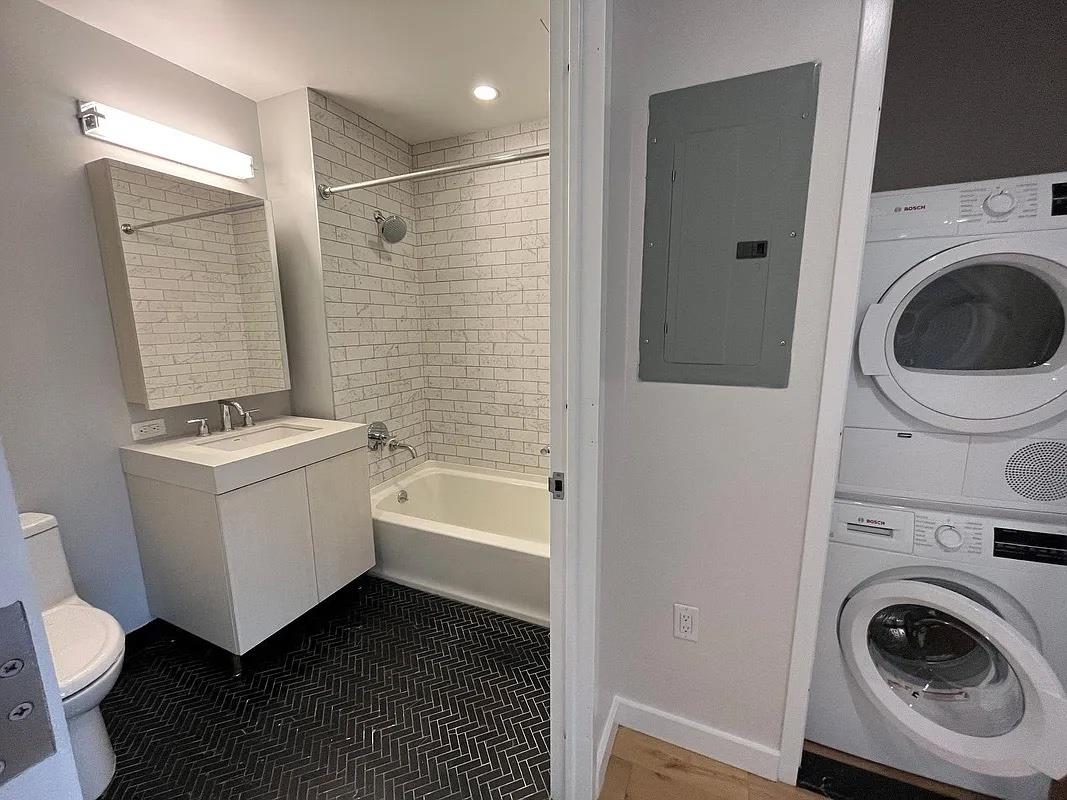 555 Waverly Avenue 6-B Clinton Hill Brooklyn NY 11238