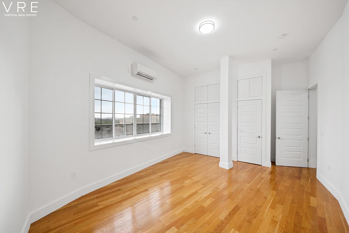 90-02 Queens Boulevard, #334