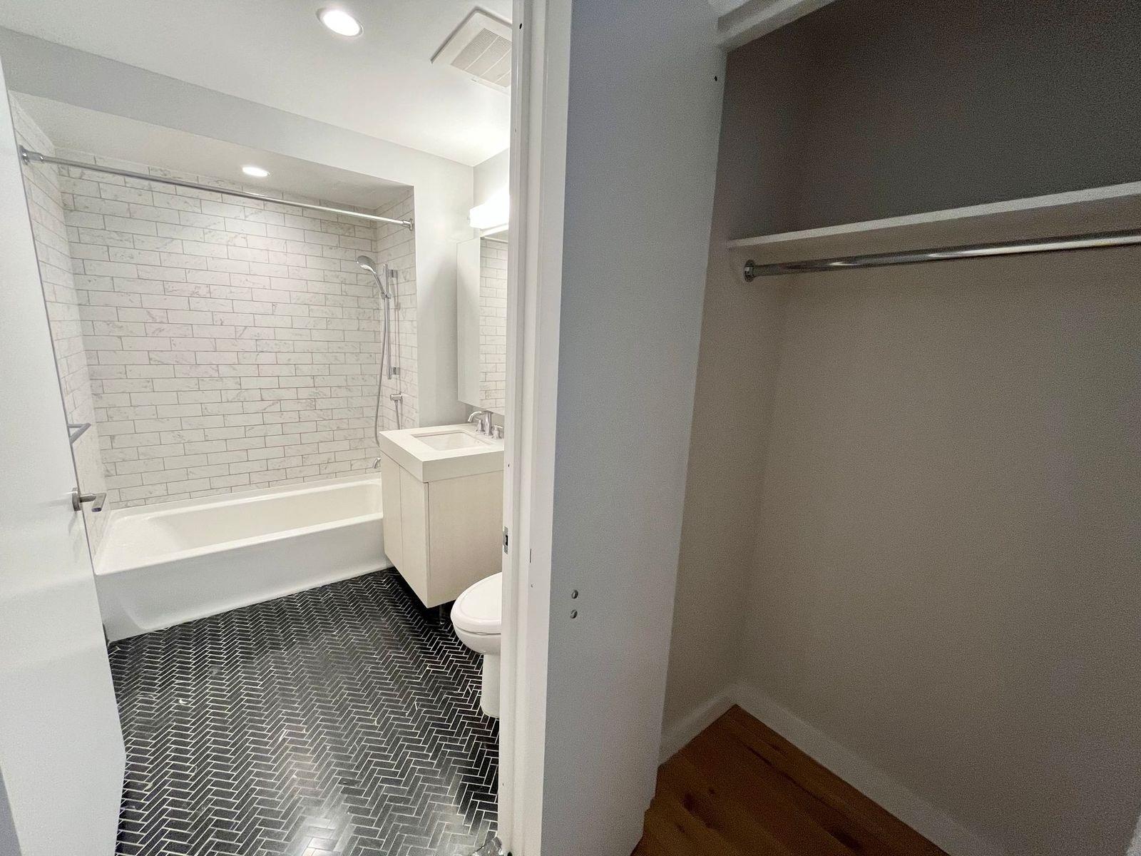 555 Waverly Avenue 4-EE Clinton Hill Brooklyn NY 11238