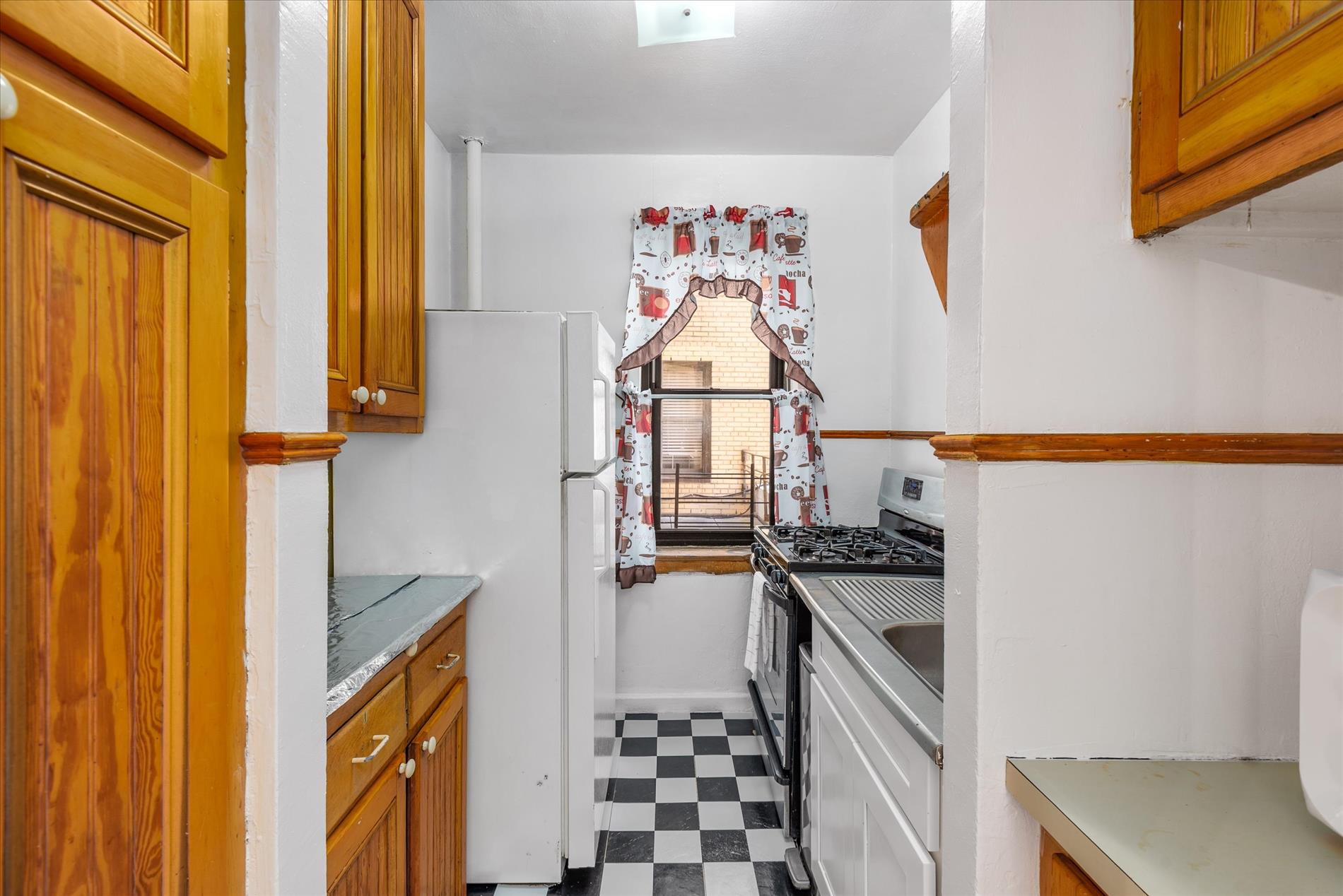 251 Seaman Avenue 2-H Inwood New York NY 10034