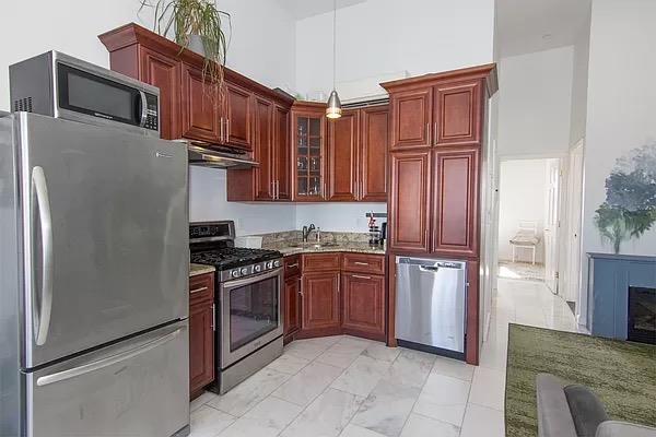 43-12 Broadway PH Long Island City Queens NY 11414
