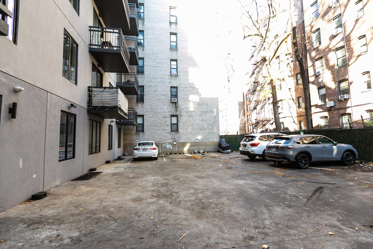 323 East 19th Street 3E Ditmas Park Brooklyn NY 11226