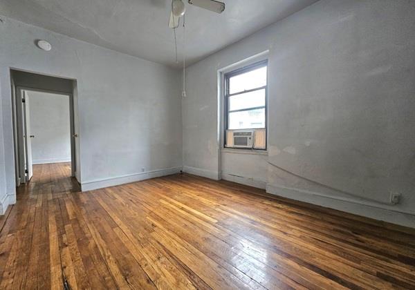 21-67 33rd Street 4-G Steinway-Ditmars Queens NY 11105