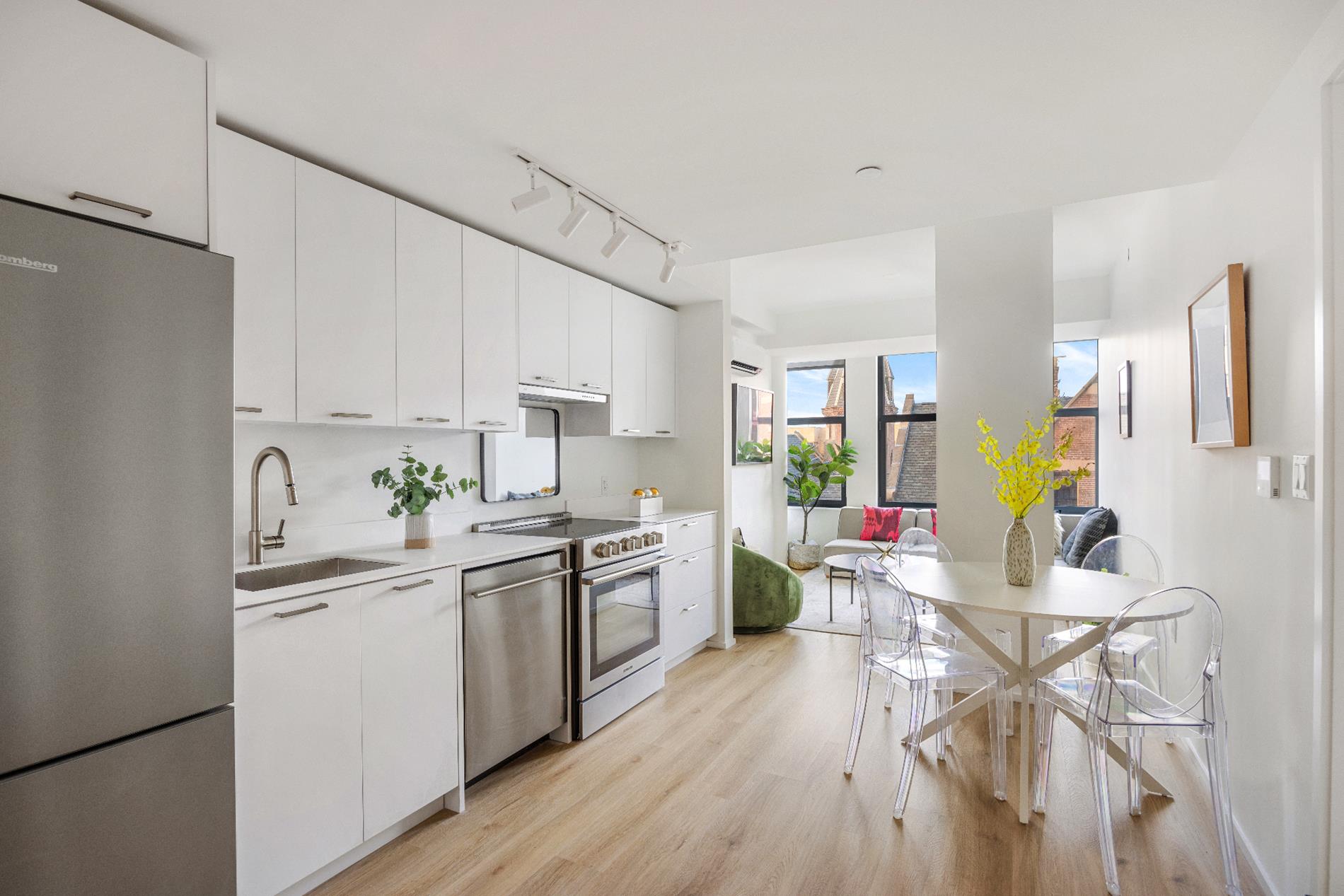 955 Sterling Place, #620