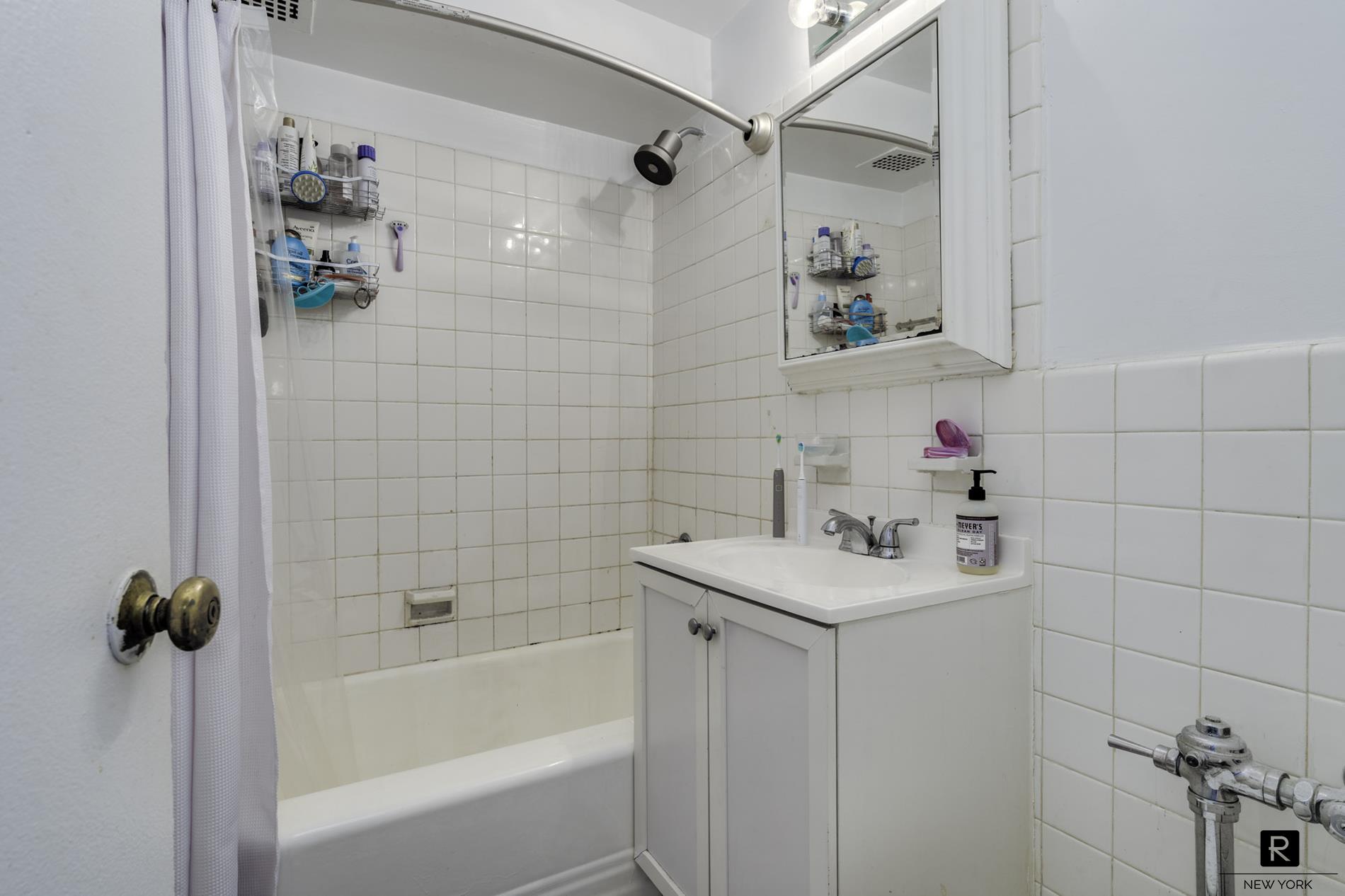 140 East 56th Street Midtown East New York NY 10022