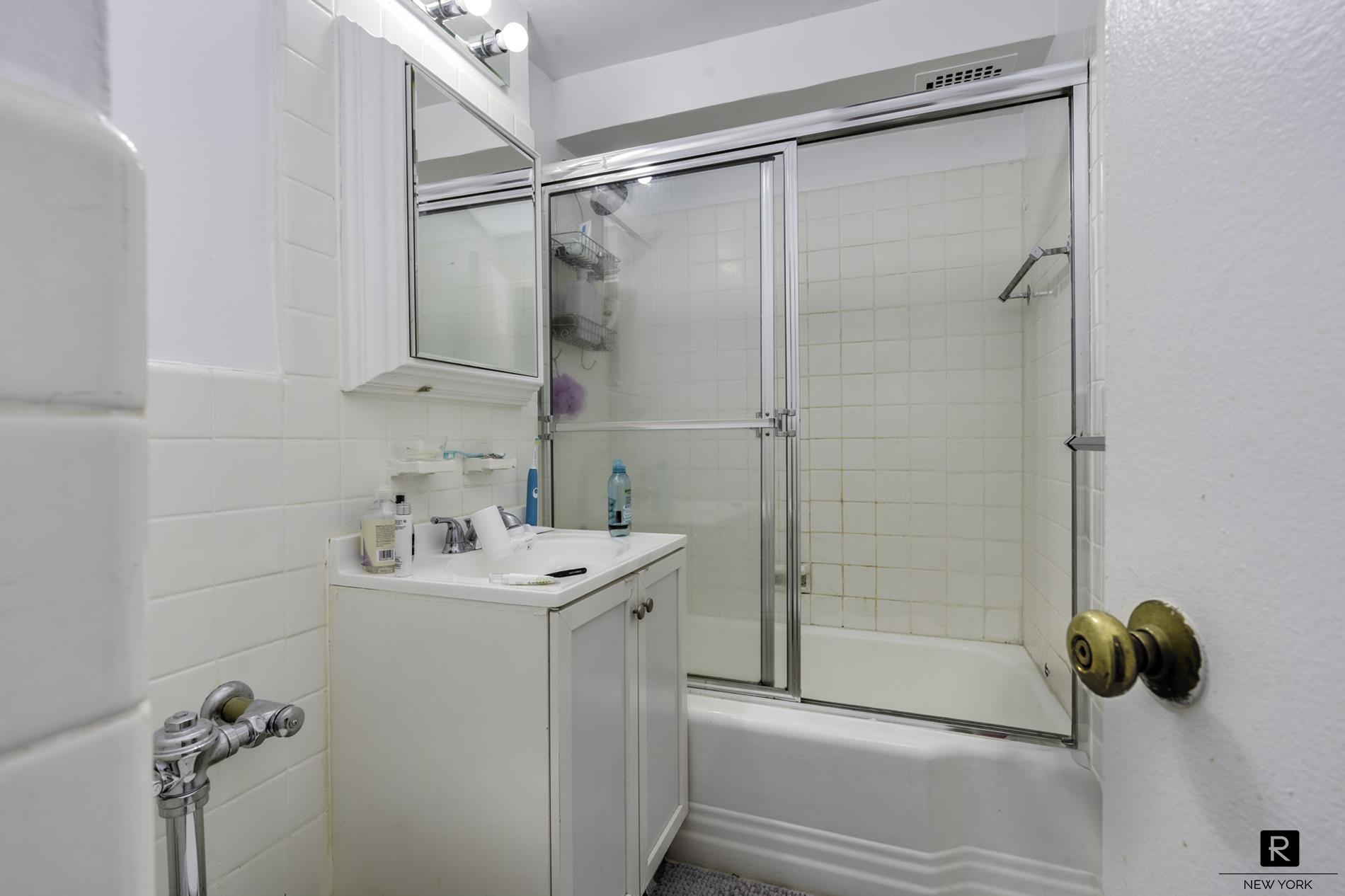 140 East 56th Street Midtown East New York NY 10022