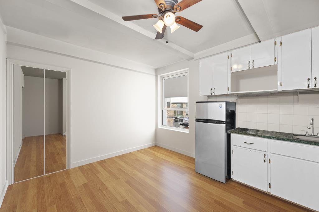 325 West 45th Street Clinton New York NY 10036