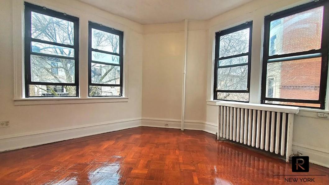 284 New York Avenue Crown Heights Brooklyn NY 11216