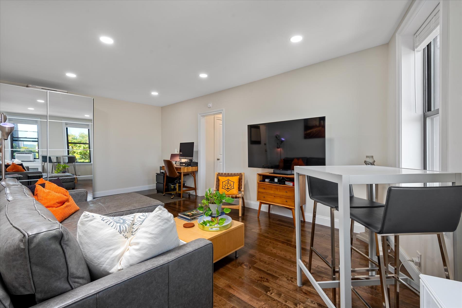 270 Seaman Avenue Inwood New York NY 10034