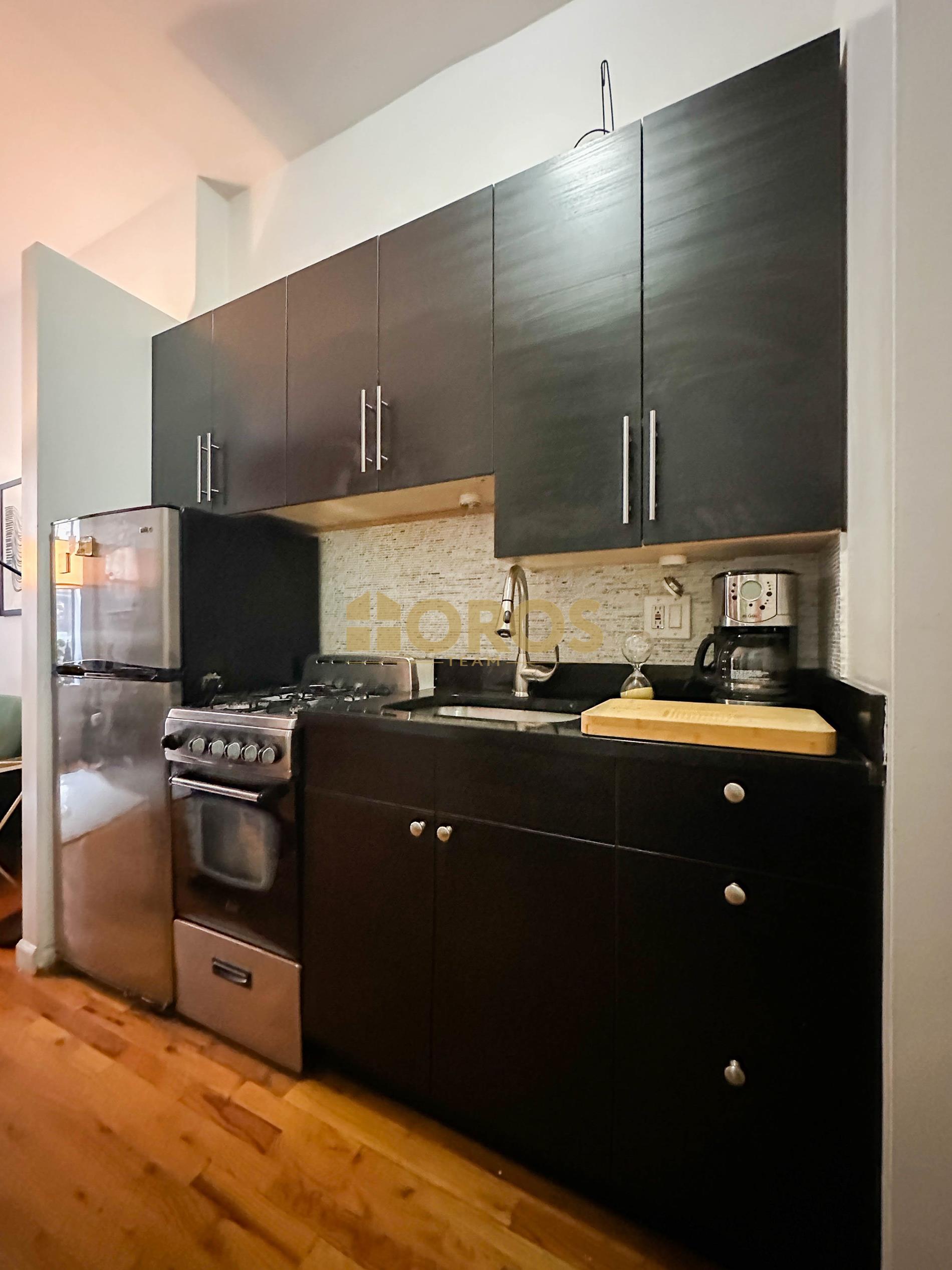 27 East 0th Street, #1