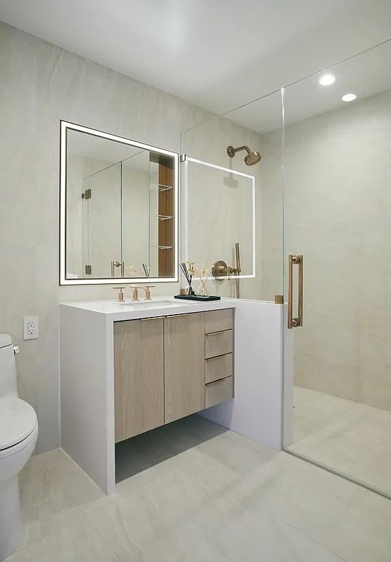 3 Court Square 801 Long Island City Queens NY 11101