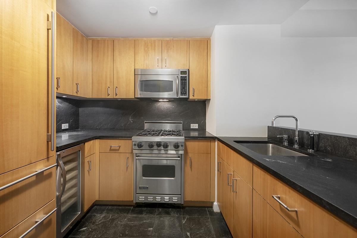 100 West 58th Street, #8E