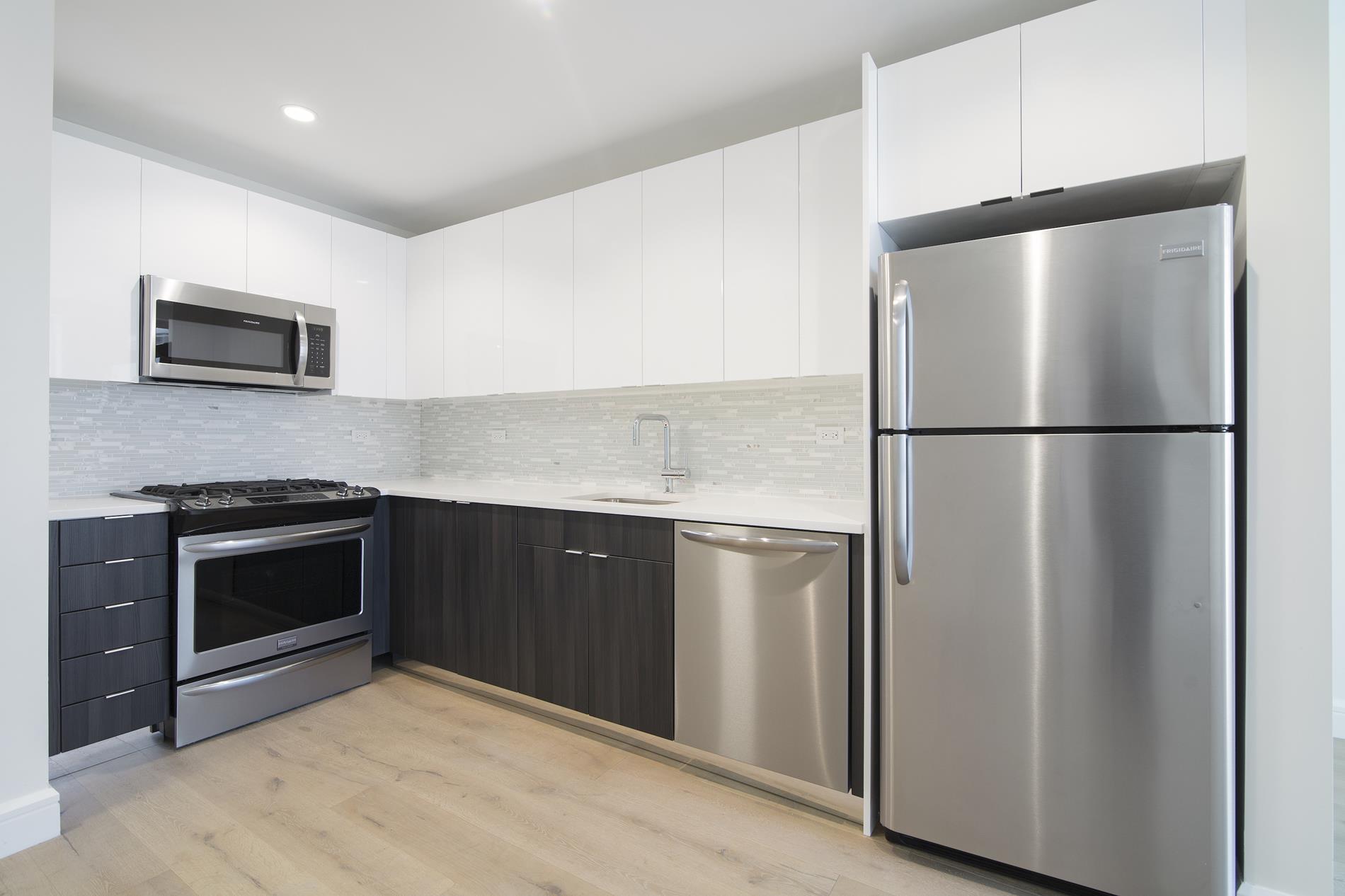 25-21 43rd Avenue, #305