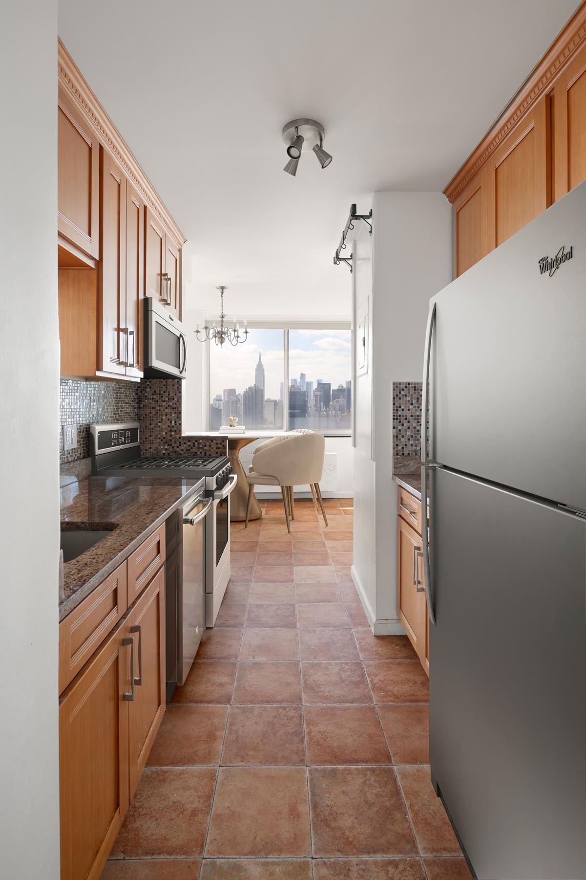 4-74 48th Avenue PH-2A Hunters Point Queens NY 11109