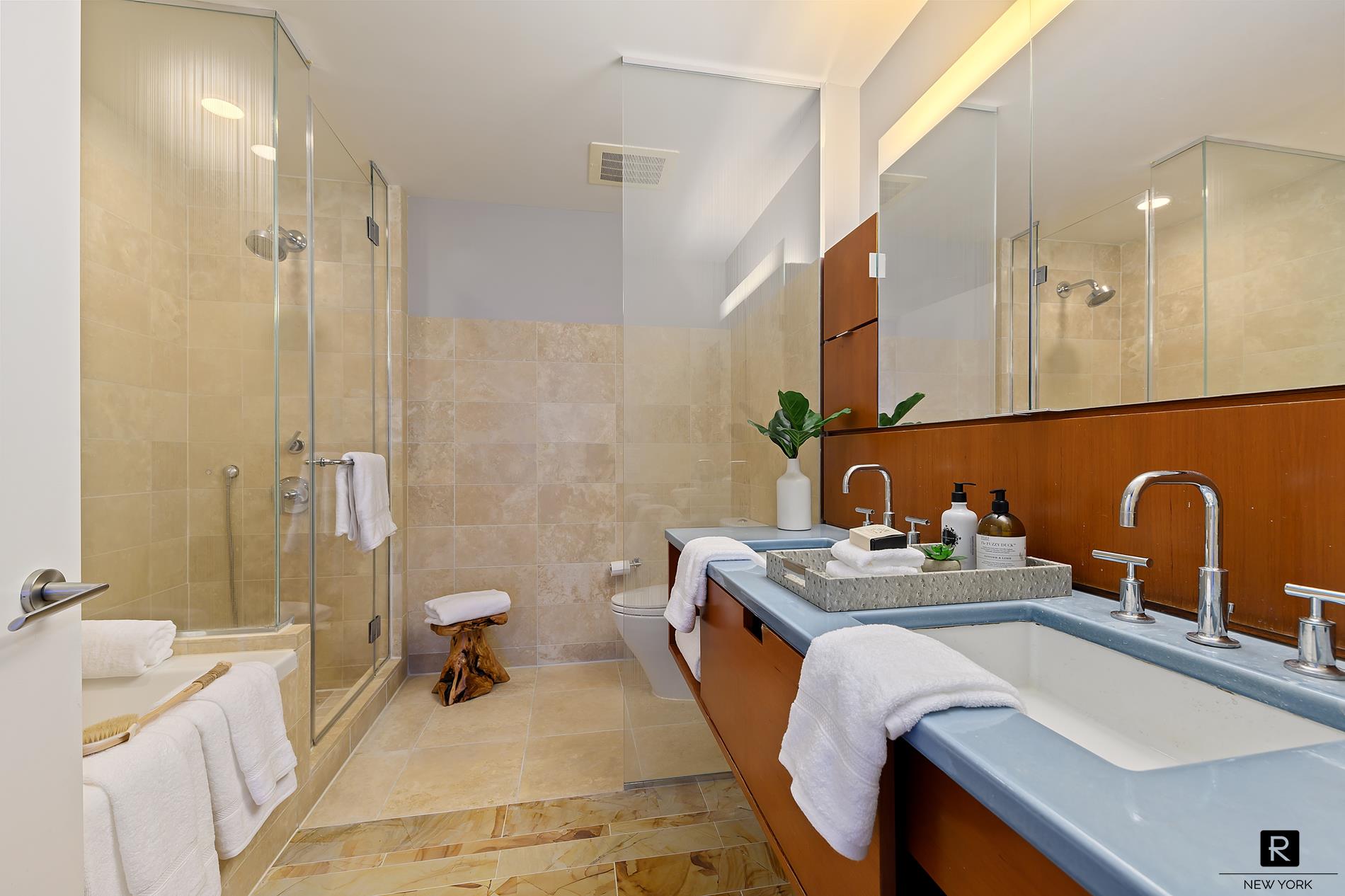 2 River Terrace, #8D