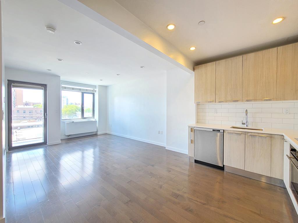 30-40 21st Street, #606