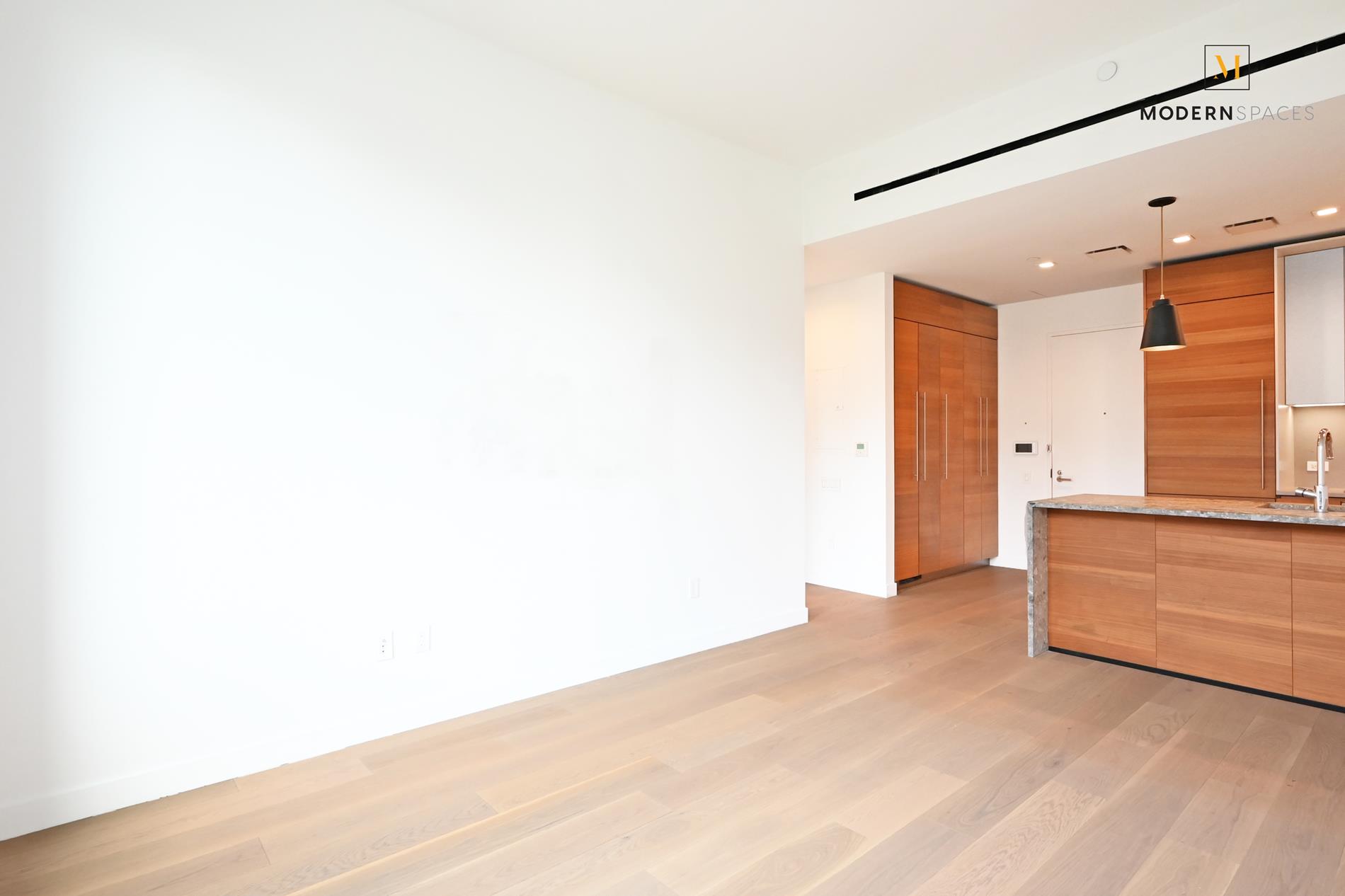21-21 31st Street 4-K Steinway-Ditmars Queens NY 11105
