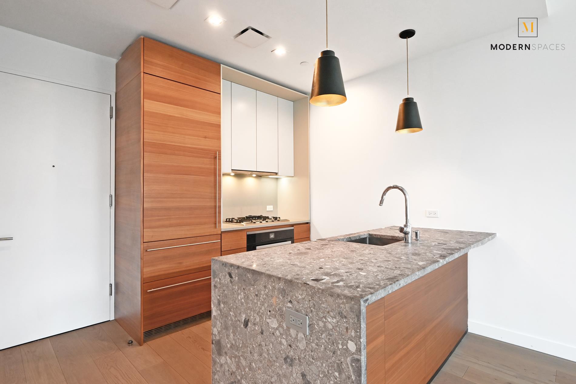 21-21 31st Street 4-K Steinway-Ditmars Queens NY 11105