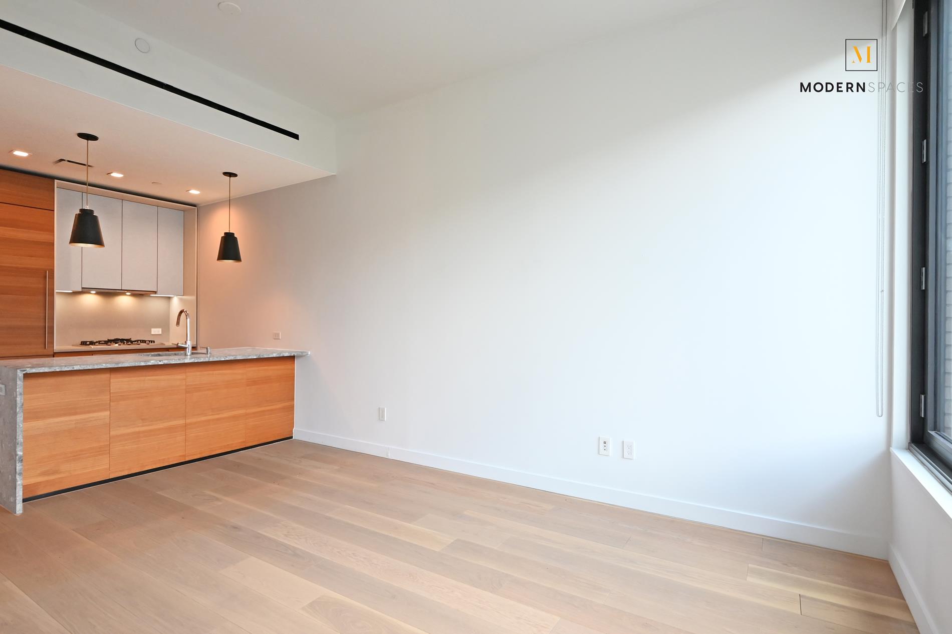 21-21 31st Street 4-K Steinway-Ditmars Queens NY 11105