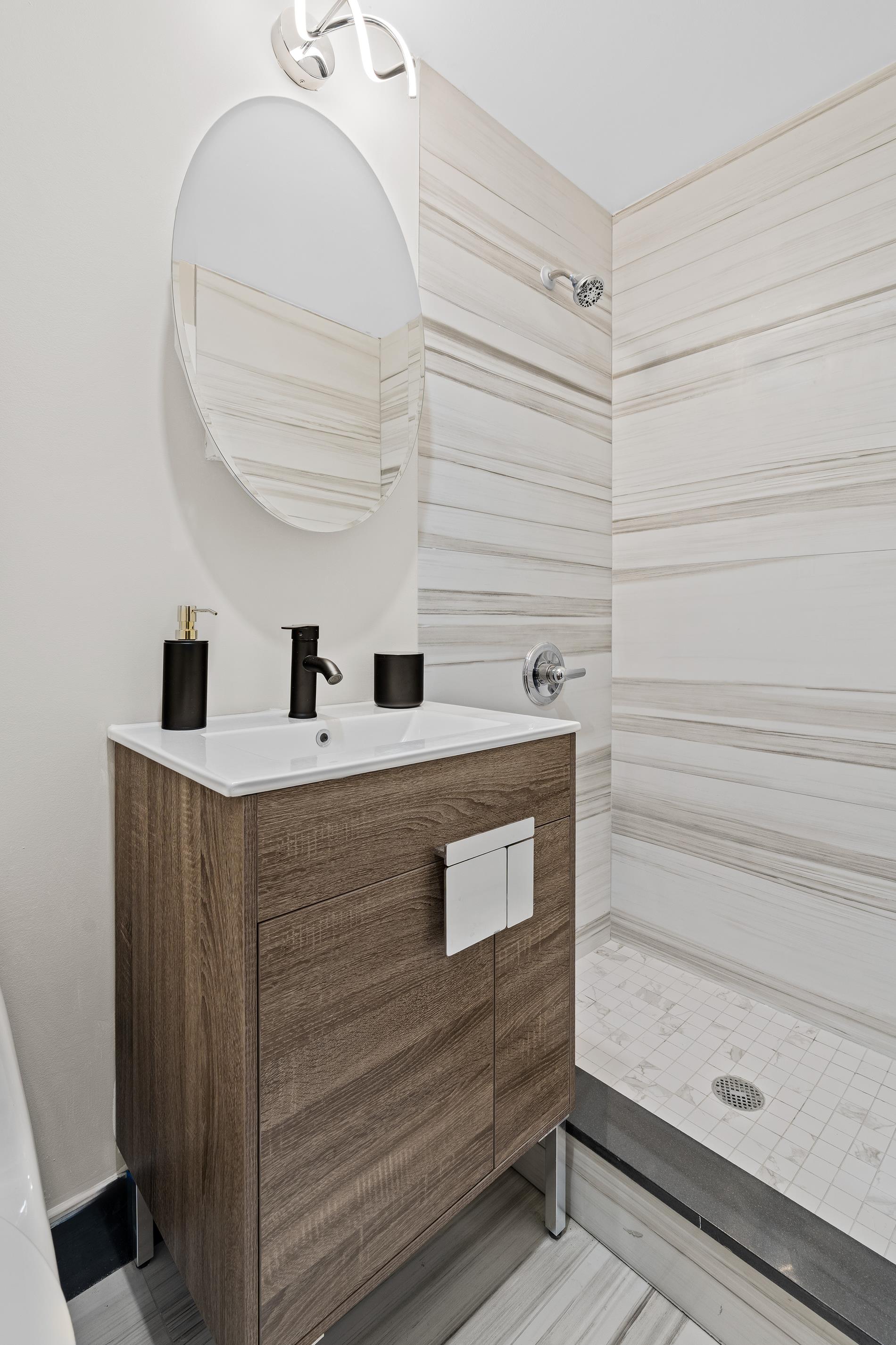 26-15 4th Street 9-B Astoria Queens NY 11102