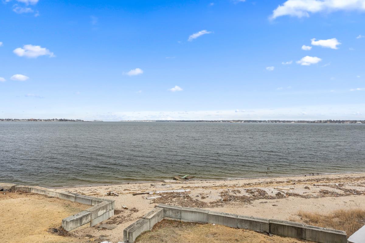 1 Patricia Lane 410 Throgs Neck Bronx NY 10465