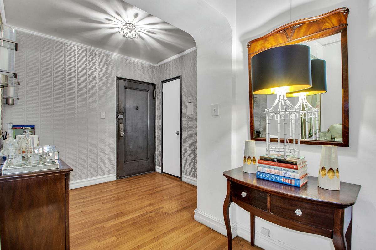 222 East 35th Street 1-E Murray Hill New York NY 10016