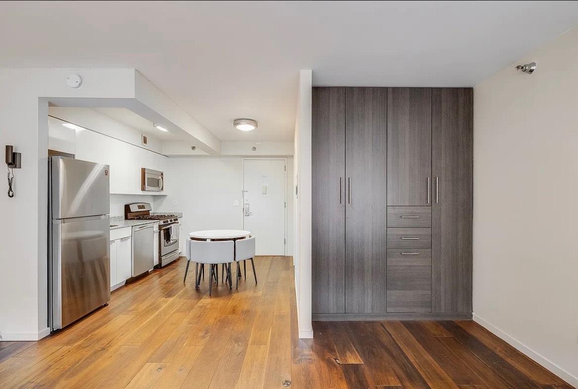 516 West 47th Street n4d Clinton New York NY 10036
