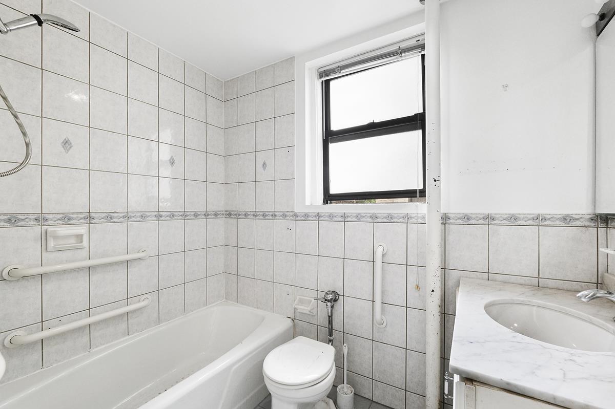 41 West 82nd Street Upper West Side New York NY 10024