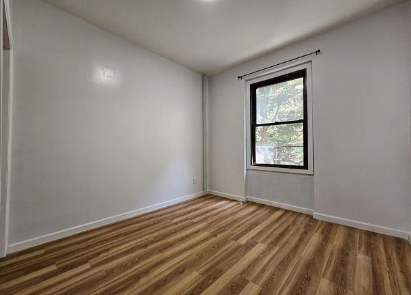 21-48 35th Street 2A Steinway-Ditmars Queens NY 11105