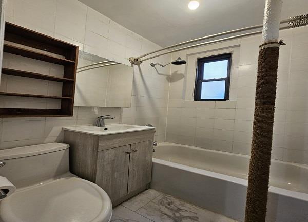 21-48 35th Street 2A Steinway-Ditmars Queens NY 11105