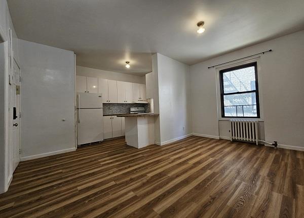 21-48 35th Street 2A Steinway-Ditmars Queens NY 11105