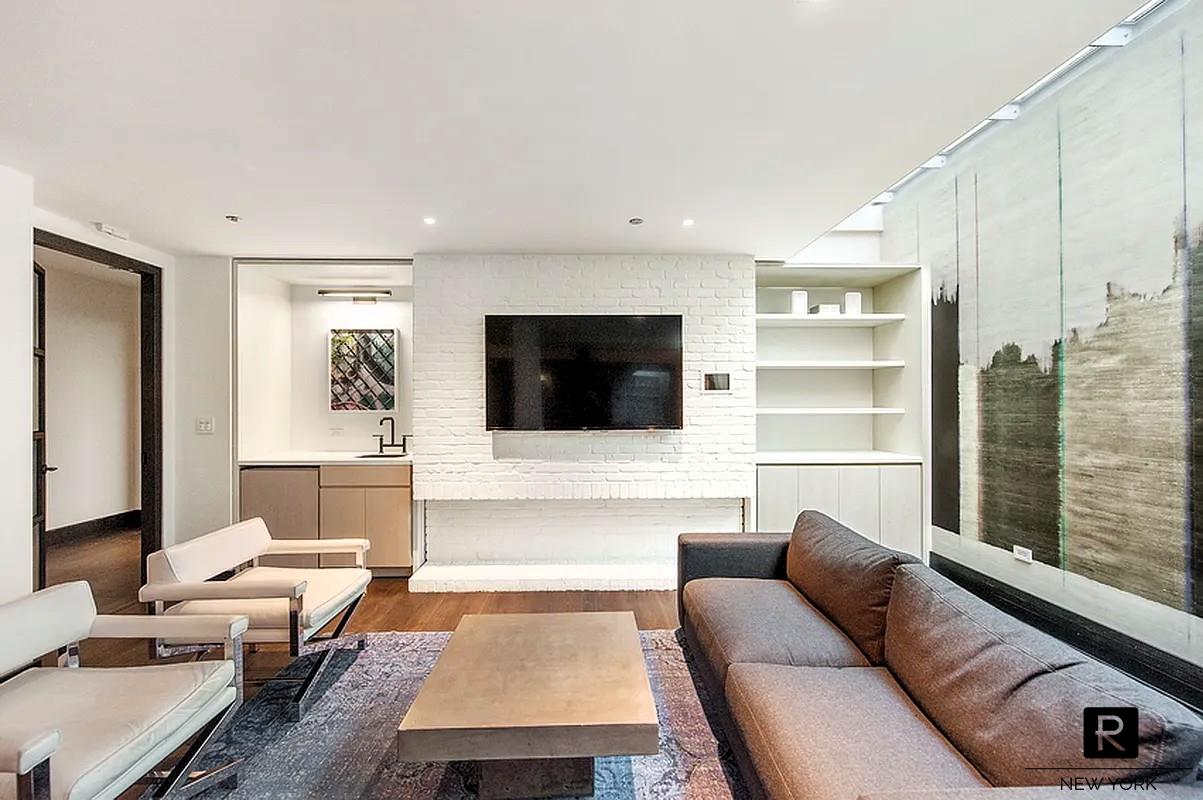 211 East 13th Street Greenwich Village New York NY 10003