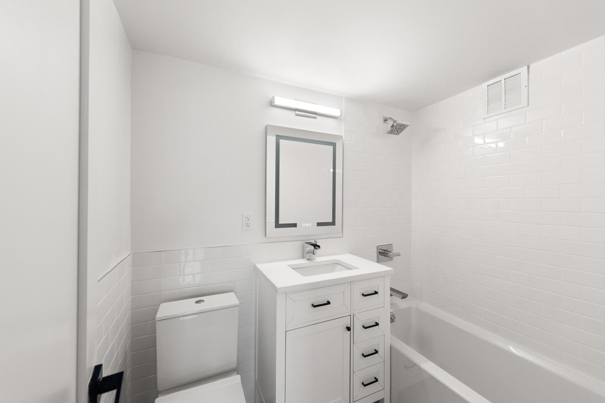 210 Clinton Avenue 7-B Clinton Hill Brooklyn NY 11205