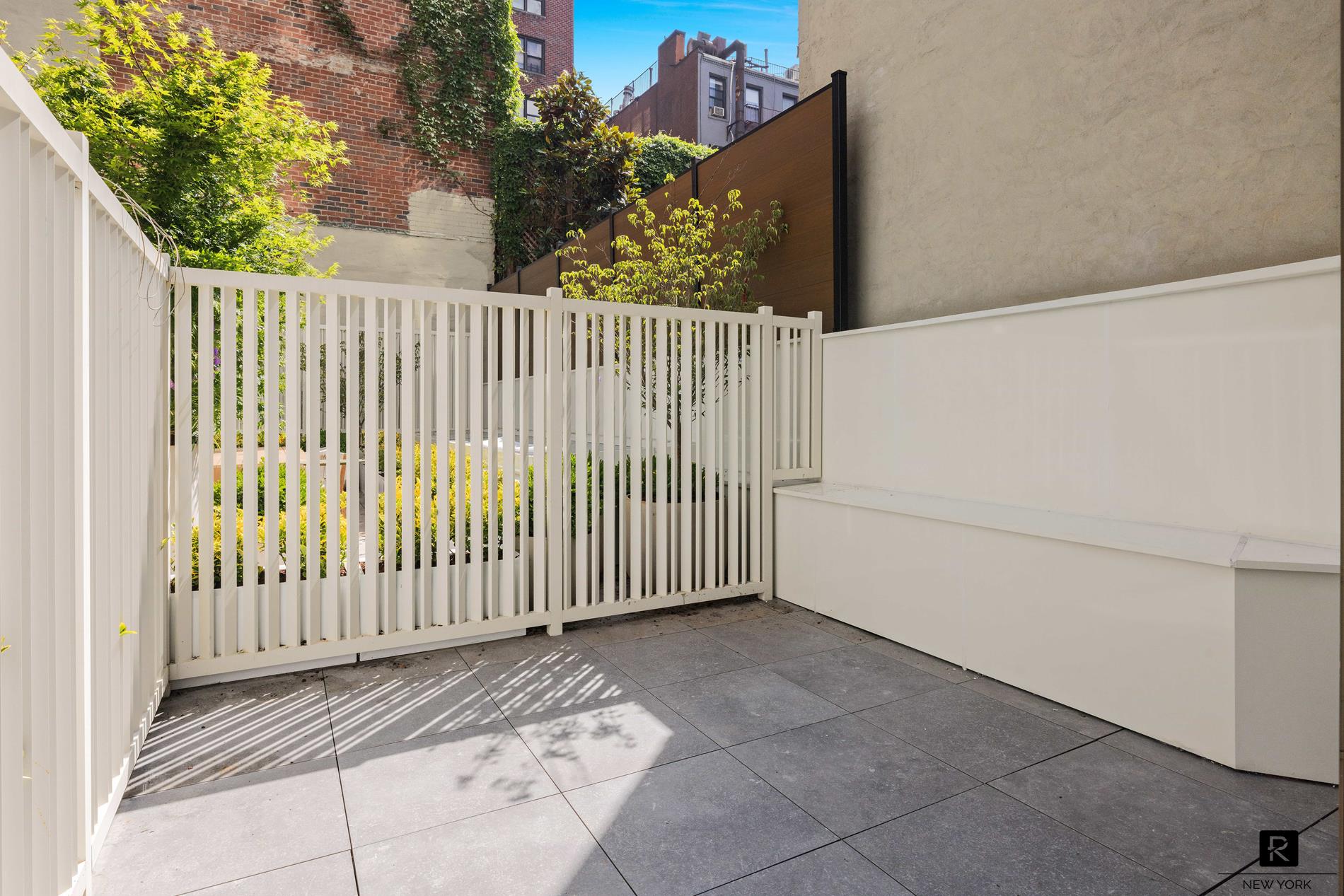 250 East 25th Street Gramercy Park New York NY 10010