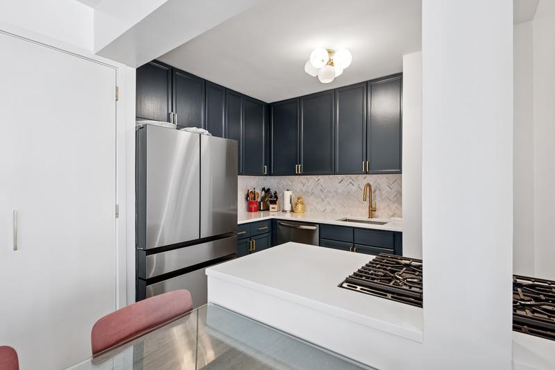 4-74 48th Avenue 21-E Hunters Point Queens NY 11109